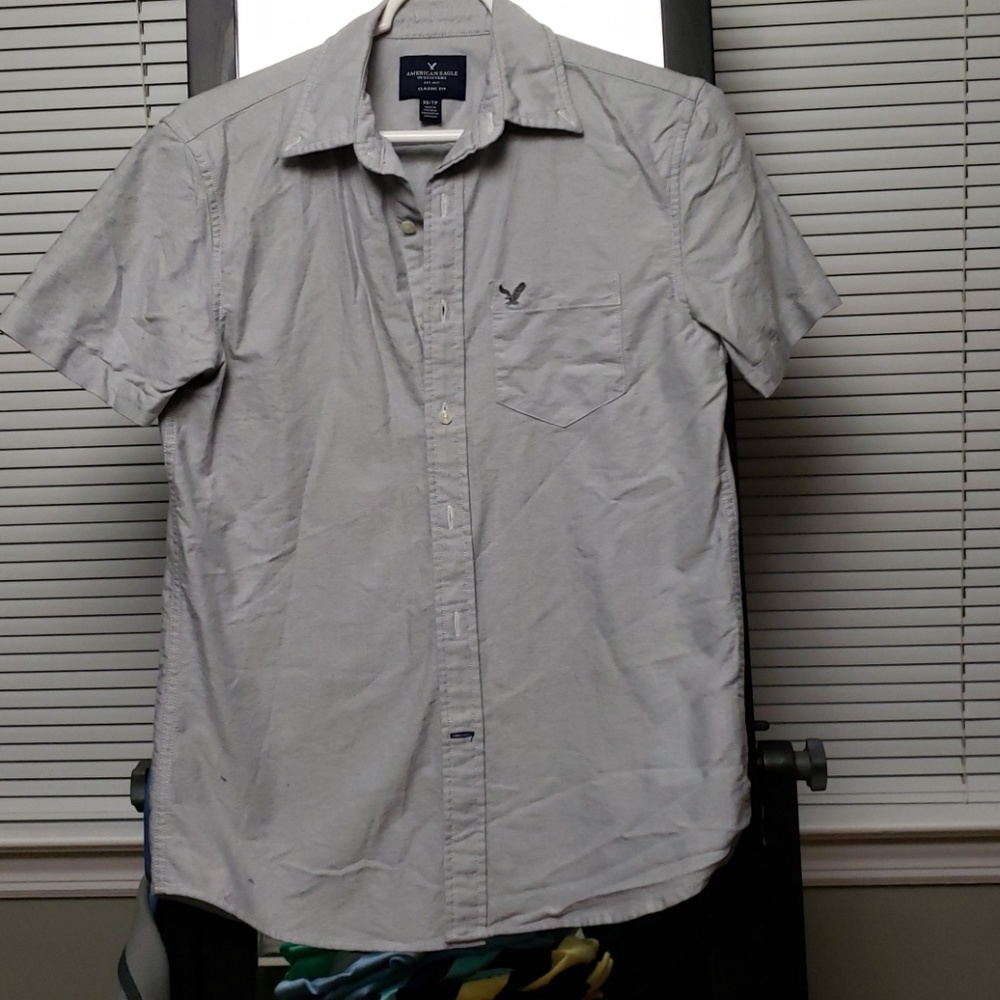 American Eagle shirt